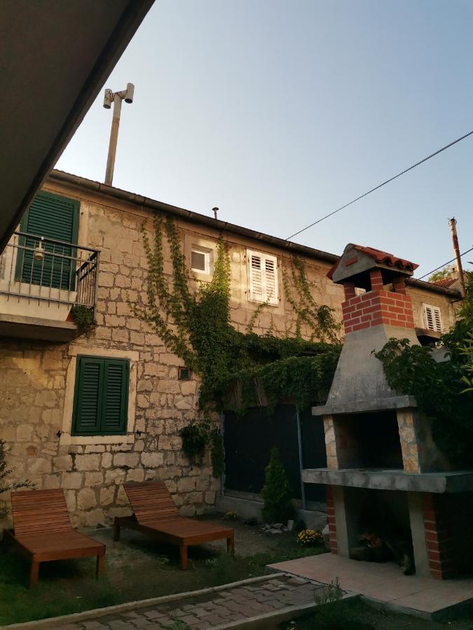 Diana Rooms And Apartment Split Exterior foto